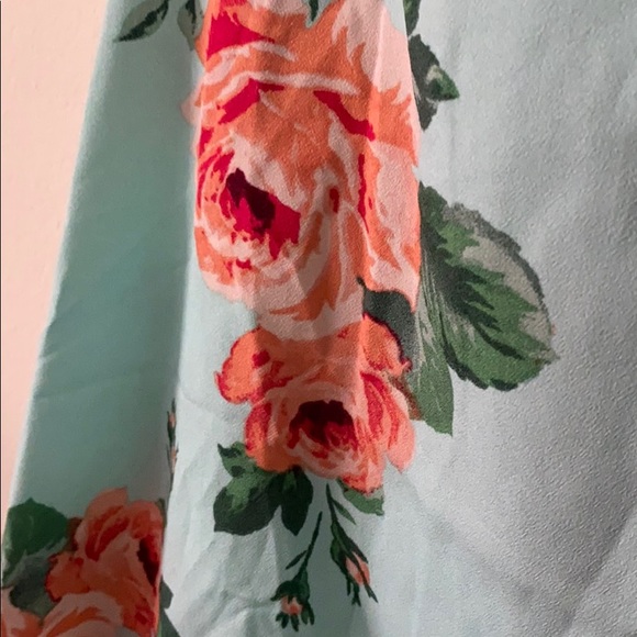 Off the shoulder floral dress - Picture 4 of 5